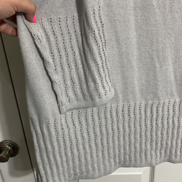 Silver glitter Top with ruffle neck line - Picture 4 of 4